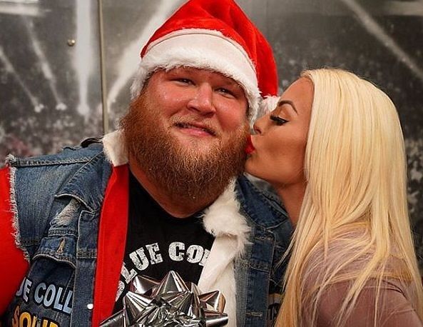 Twitter reacts to WWE SmackDown (20th December 2019): Mandy Rose, Otis, Paige and others comment on the show