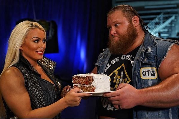 Twitter reacts to WWE SmackDown (27th December 2019): Braun Strowman, Mandy Rose, Natalya, and others comment on the show