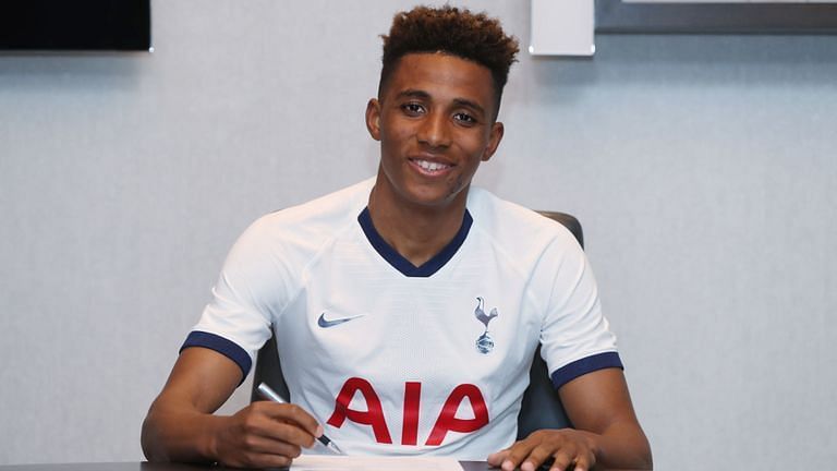 Fernandes was all smiles at his Spurs unveiling.