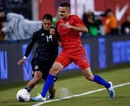 Long battling with Javier 'Chicharito' Hernandez while playing for the USMNT