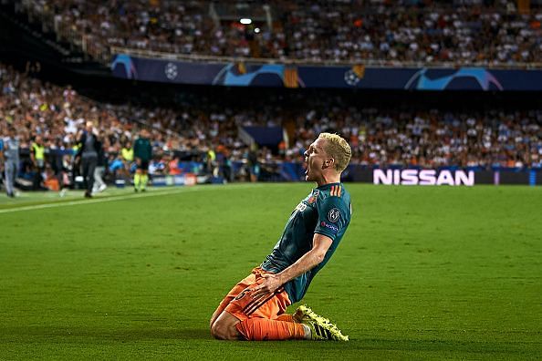 Real Madrid Transfer News: Los Blancos set to trump Manchester United to the signing of Donny van de Beek