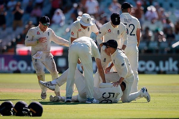 इंग्लैंड ने टेस्ट सीरीज में वापसी की