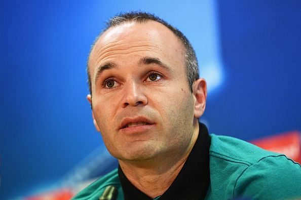 Andres Iniesta calls for more respect for the Barcelona manager Ernesto Valverde