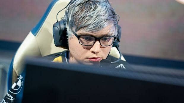 Sneaky has taken up streaming Full-Time