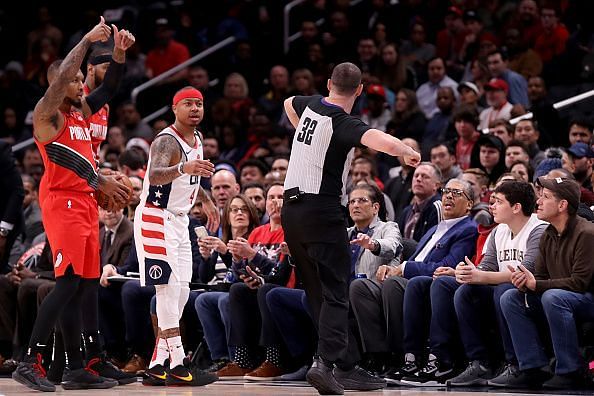 NBA News: Isaiah Thomas fined $25,000 for making contact with official