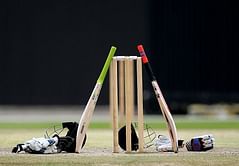 Test cricket should continue to be played over five days, advocate MCC
