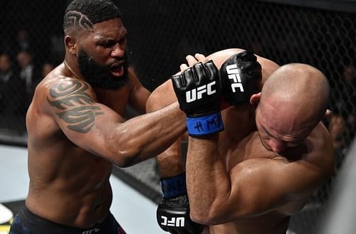 Curtis Blaydes battered Junior Dos Santos in last night's main event