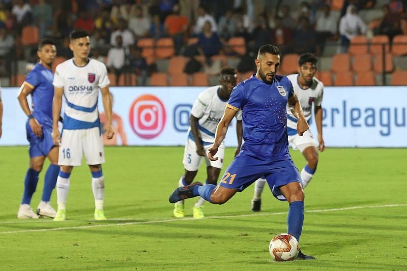 Larbi will remain at Mumbai City FC for the remainder of the campaign