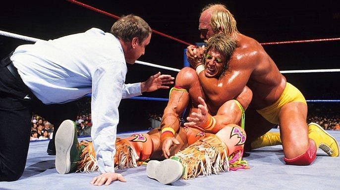 The Ultimate Warrior and Hulk Hogan lock horns in 1990.