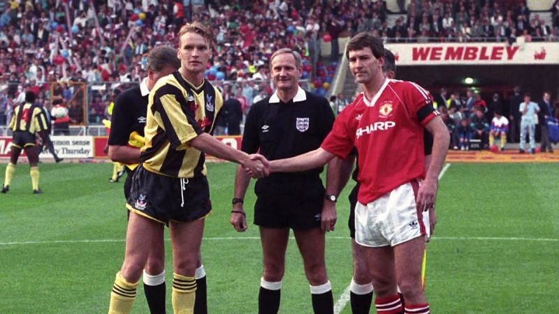 Manchester United won the 1990 FA Cup replay against Crystal Palace at Wembley