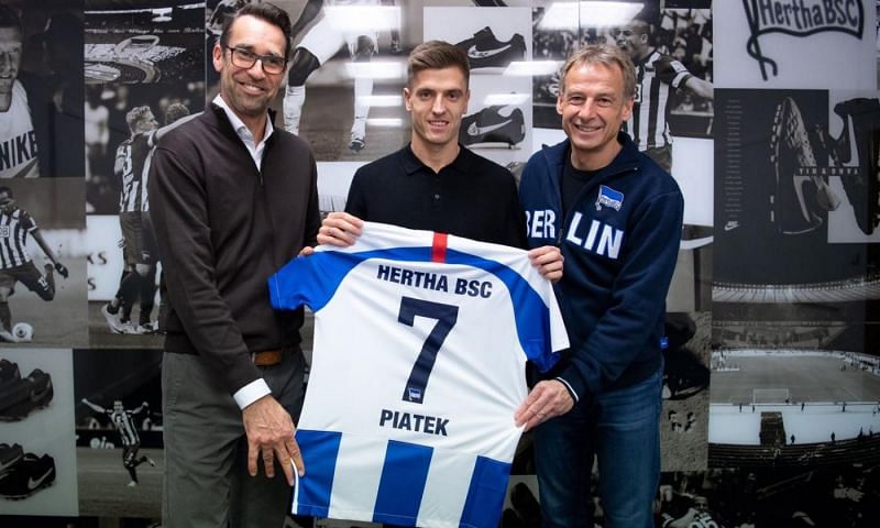 Piatek being unveiled as a Hertha Berlin player