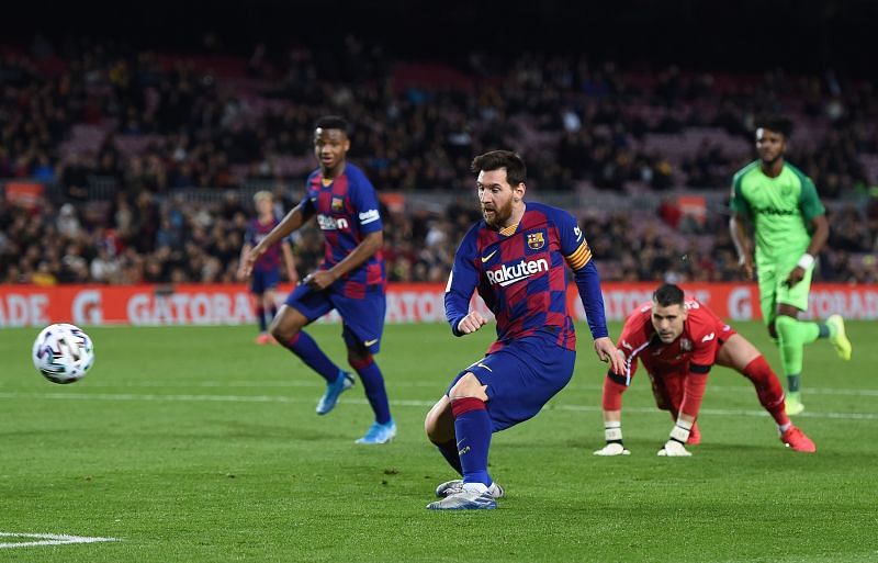 Messi shows composure to round Cuellar and finish the game with a well-taken brace