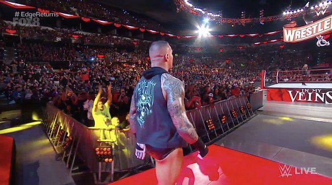 Randy Orton walking to the ramp