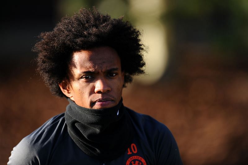 Barcelona weighing up a move for Willian before Friday.