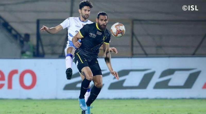 Adil Khan (front) in action for Hyderabad FC. (Image: ISL)