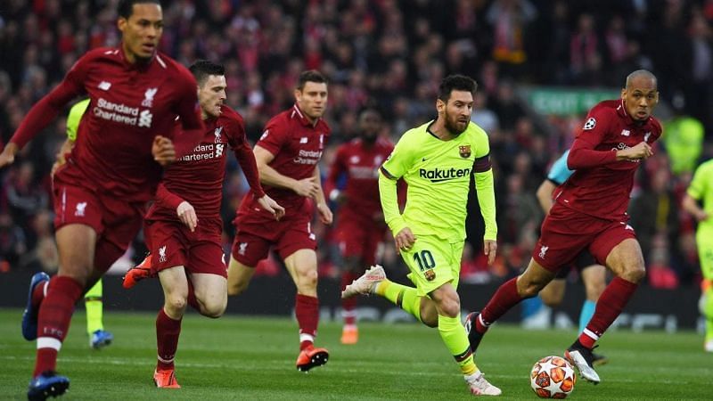 Lionel Messi being chased by a pack of Liverpool&#039;s best