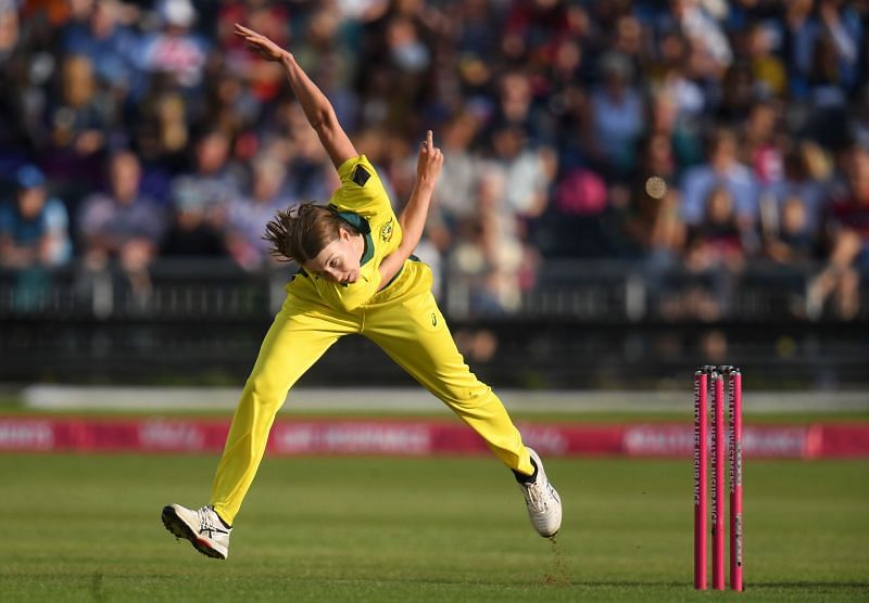 Tayla Vlaeminck is also tipped to become the first women&#039;s cricketer to break the 130 kmph mark