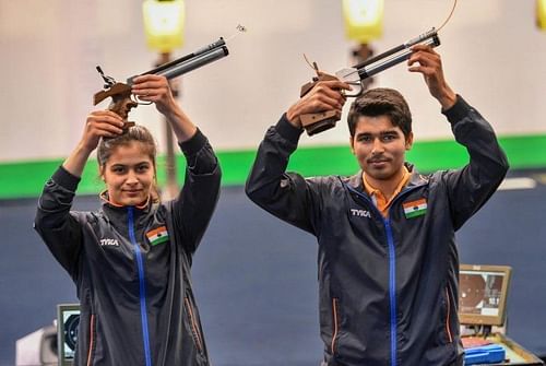 Manu Bhaker (L) and Saurabh Chaudhary (R)