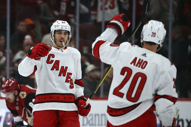 Svechnikov, Aho rally Hurricanes over Coyotes