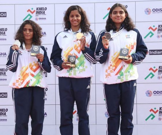 The winners of Women&#039;s 200m medley pose with their medals on the podium (Image credits - Khelo India/Twitter)