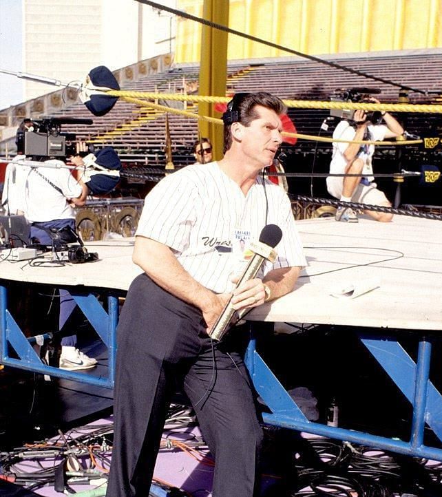 Vince at Wrestlemania 9 McMahon and Earthquake