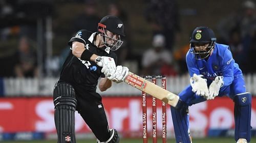 Henry Nicholls anchored the chase for New Zealand to complete the whitewash