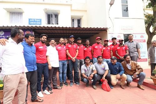 Members of the Indian Men's Hockey Team met with patients undergoing treatment for cancer in Bhubaneswar