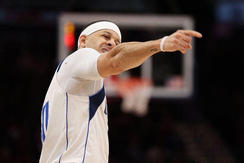 Seth Curry currently plays for the Dallas Mavericks