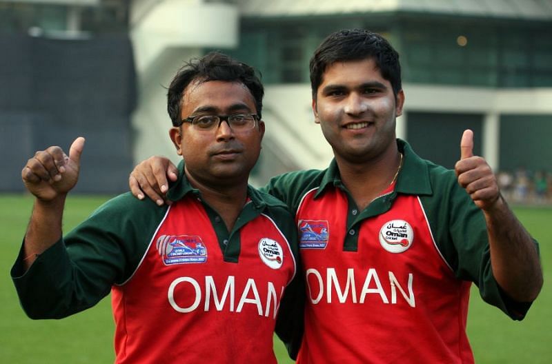 Former Oman cricketers Amir Ali and Vaibhav Wategaonkar share a moment.