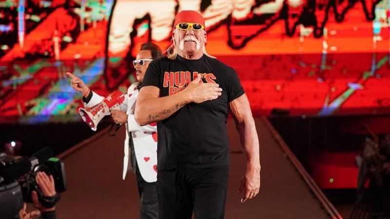 Hogan is getting ready (Pic Source: WWE)