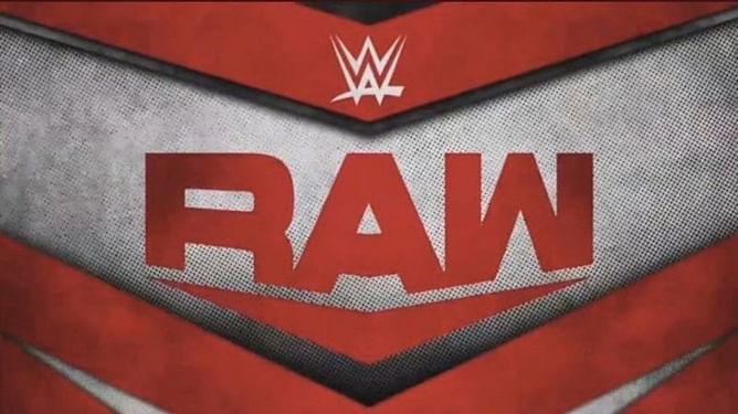Raw में मैच के दौरान पूर्व चैंपियन को लगी गंभीर चोट
