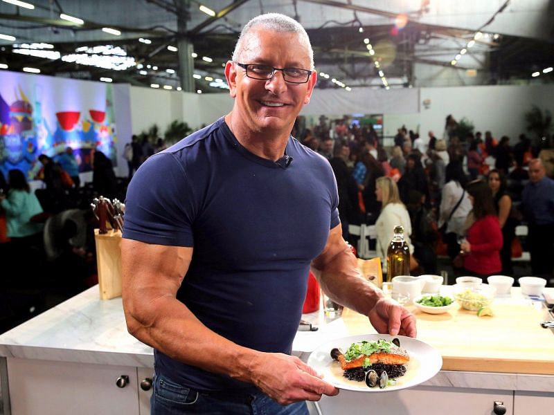 Host of Restaurant Impossible Robert Irvine - Photo Credit: Getty Images