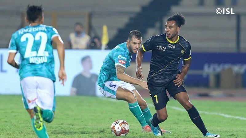 Giles Barnes turning out for Hyderabad FC (Photo: Indian Super League)