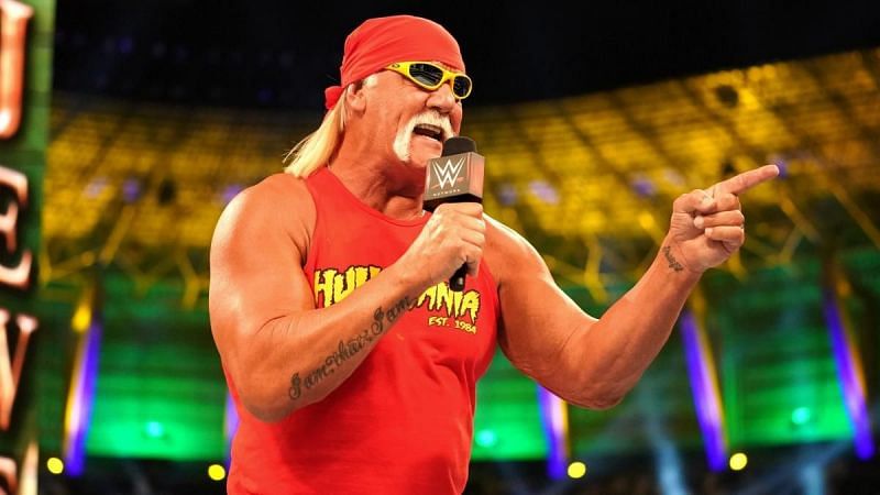 Hogan cutting a classic promo back at Crown Jewel 2018
