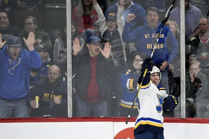 Blues win fourth straight, dominate Wild 4-1