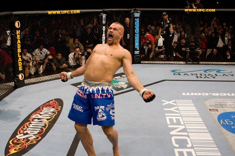 Chuck Liddell: He defeated Jeremy Horn at the second attempt at UFC 54