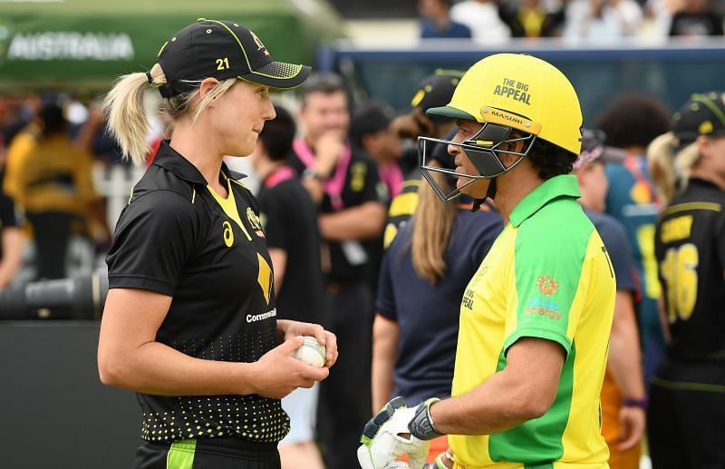 Sachin Tendulkar with Ellyse Perry