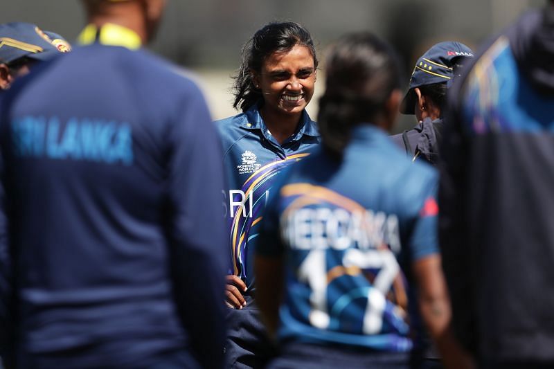 Shashikala Siriwardene bagged 4/16 in her farewell game as Sri Lanka beat Bangladesh by 9 wickets