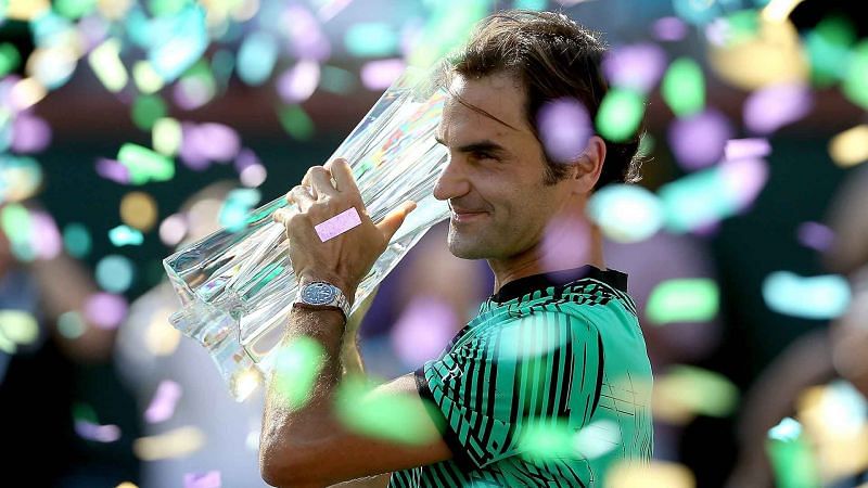 Roger Federer celebrates his 5th Indian Wells title in 2017