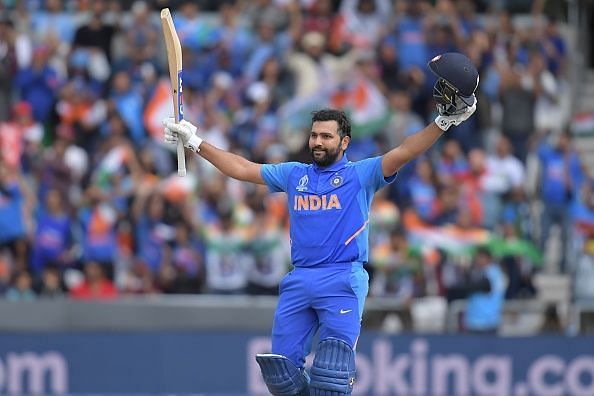 Hindi Cricket News - न्यूजीलैंड के खिलाफ वनडे और टेस्ट सीरीज में भारतीय टीम की हार के बाद रोहित शर्मा का हुआ जिक्र