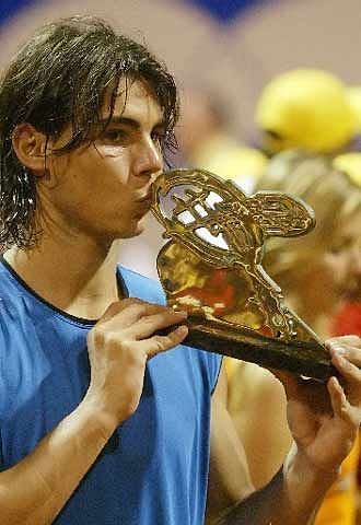 Nadal lifts his first Costa do Sauipe title in 2005