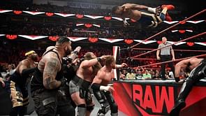 Raw में मैच के दौरान 6 फुट 4 इंच के रेसलर को लगी गंभीर चोट, WrestleMania से पहले बुरी खबर?