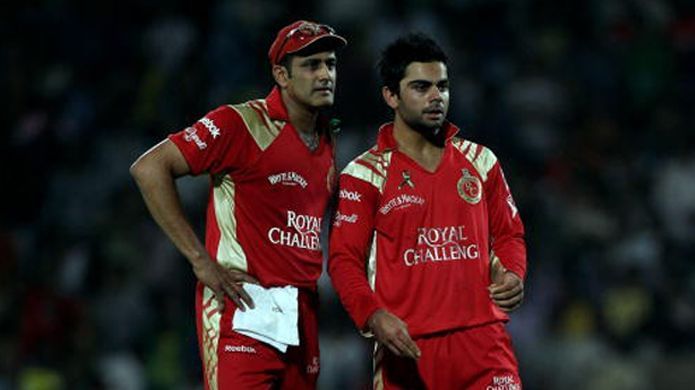 Anil Kumble (L) with Virat Kohli (R)