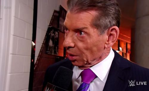 Top SmackDown Superstar says he was "kicked" off a plane for not fighting Vince McMahon