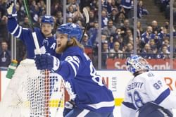 Matthews, Andersen lead Maple Leafs past Lightning 2-1