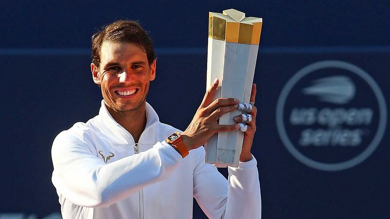 Nadal hoists aloft his 35th Masters 1000 title at the 2019 Coupe Rogers.
