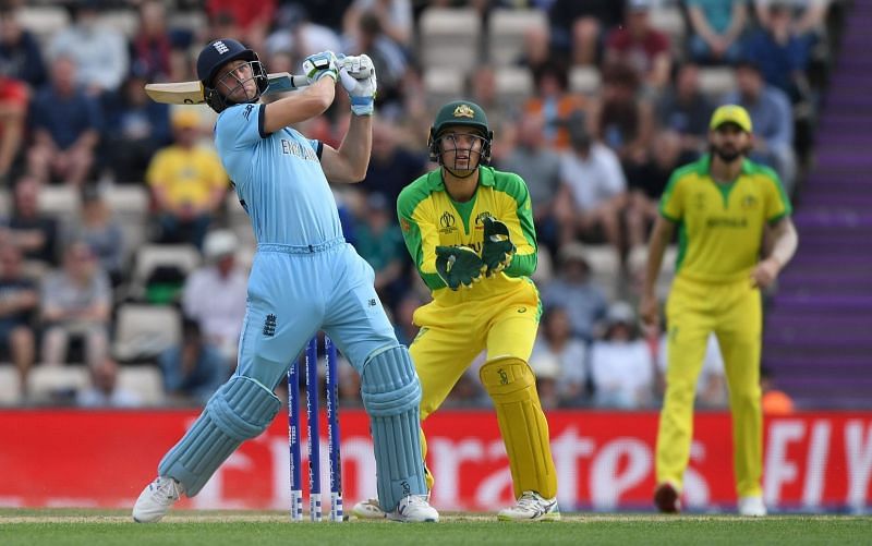 A One Day International Cricket match between England (blue) and Australia