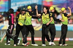 Women's T20 World Cup 2020: Australia hold their nerve to seal semifinal spot