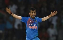 युजवेंद्र चहल ने लड़की को मारना चाहा थप्पड़ तो लड़की ने प्यार से खींचे गाल, वायरल हो रहा वीडियो