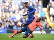 Everton's defense struggled against Chelsea
